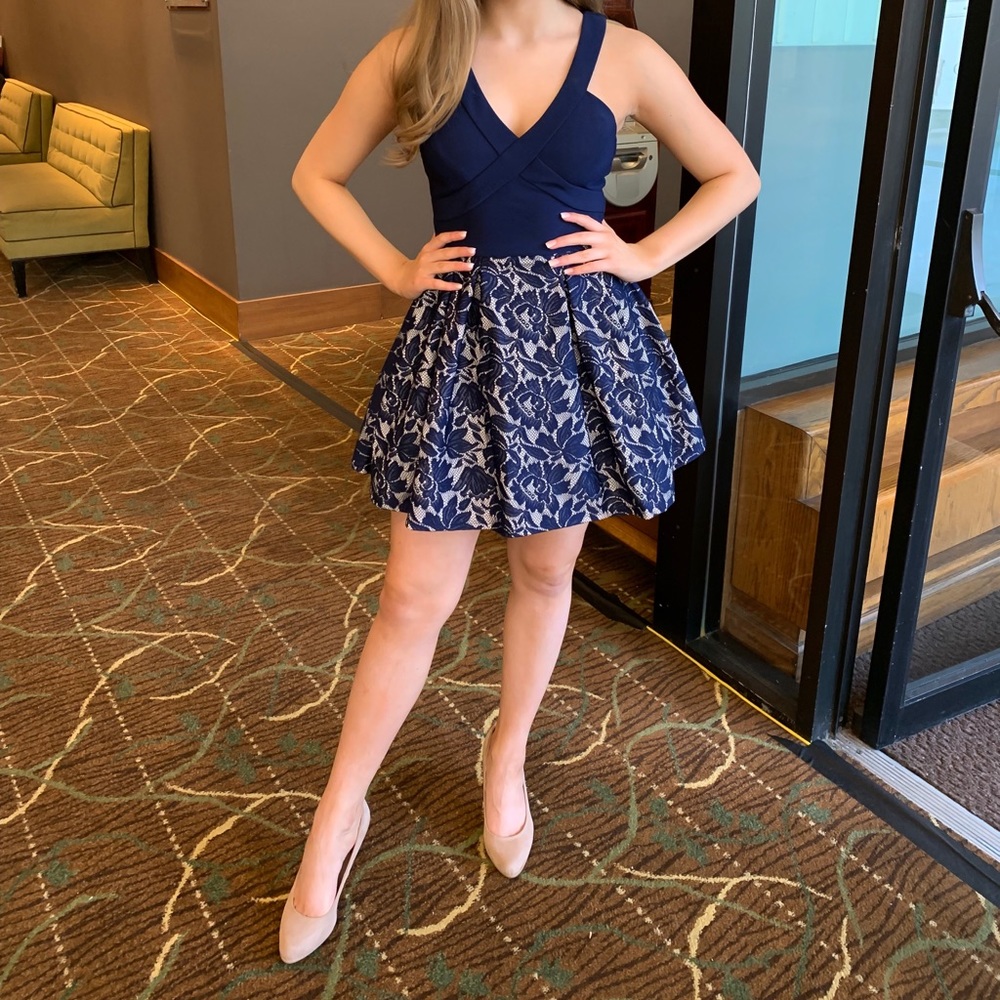 Navy & Cream Fit & Flare Cocktail Dress - Juniors Size 3